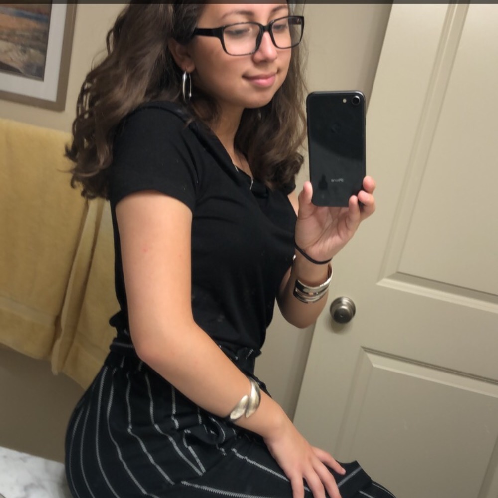 Meet your Posher, Angelica